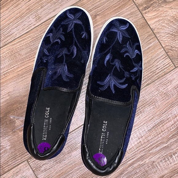 Kenneth Cole Alesy Blue Velvet Platform Sneaker - Picture 6 of 8